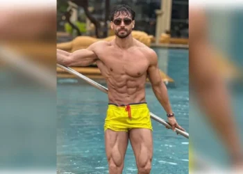 Tiger Shroff enjoys a relaxing day off by the pool